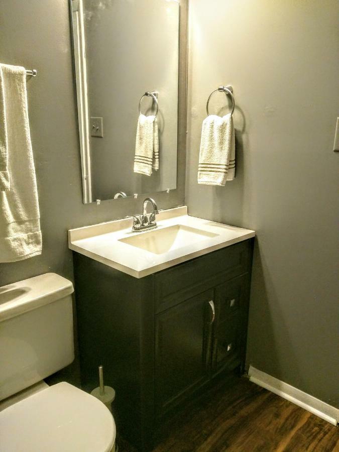 Delightful Townhome - Central Raleigh Location Exterior photo