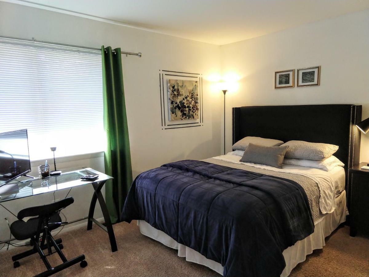 Delightful Townhome - Central Raleigh Location Exterior photo