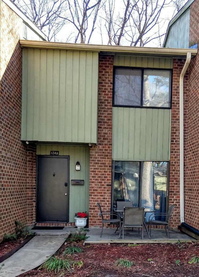 Delightful Townhome - Central Raleigh Location Exterior photo